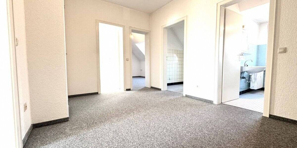 Charmante 5,5 Zimmerwohnung - Dachgeschosswohnung mit Loggia 5 zimmer