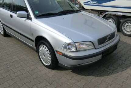 Volvo V40 231.109 km 1.599 &euro; Essen 45326
