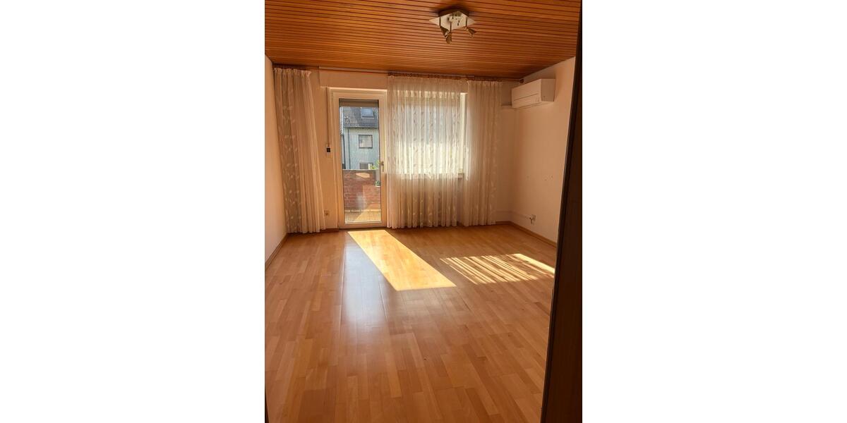 Reihenhaus Recklinghausen Berghausen - 6.5 Zimmer, 180 m&sup2;, 420.000&euro; | Angebot:26795310