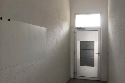 Helle, komplett neu renovierte 1,5 Raum-Whg +Bad +Diele +Garten 1.5 zimmer