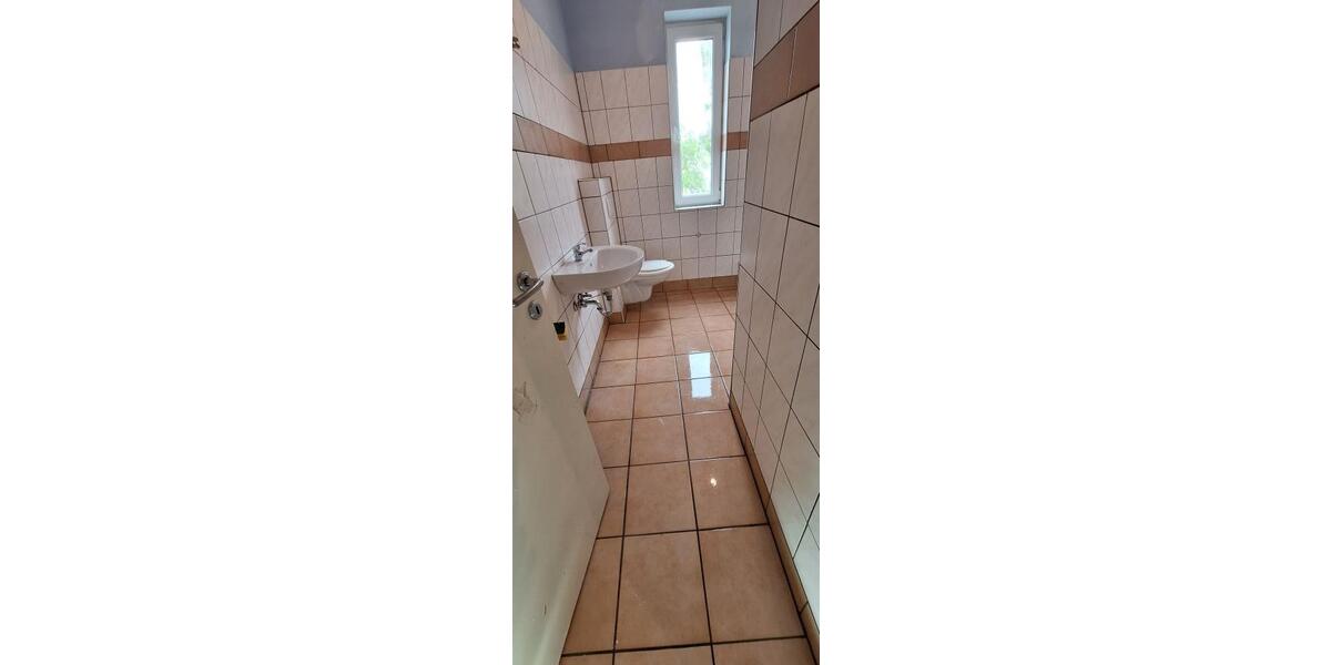 Provisionsfrei* Geräumige 4-Zi.-Wohnung m. Stellpl., Altendorfer Straße, 1.OG - Etagenwohnung Essen Altendorf | Angebot:26991510