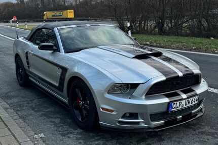 Ford Mustang 75.000 km 22.999 &euro; Dorsten 46284