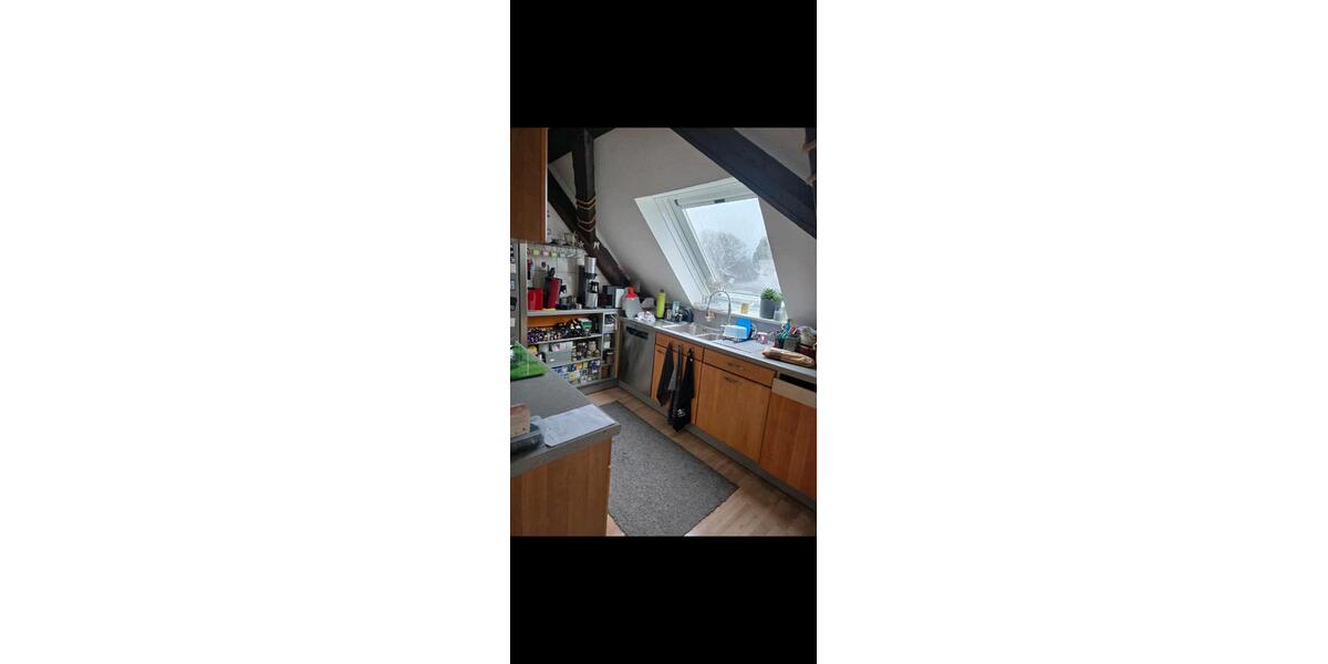 Dachgeschoßwohnung Essen Stadtbezirk IV - 2.5 Zimmer, 70 m&sup2;, 850&euro; | Angebot:27626925