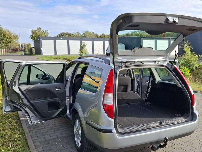 Ford Mondeo 279.970 km 2.200 € Voerde (Niederrhein) 46562