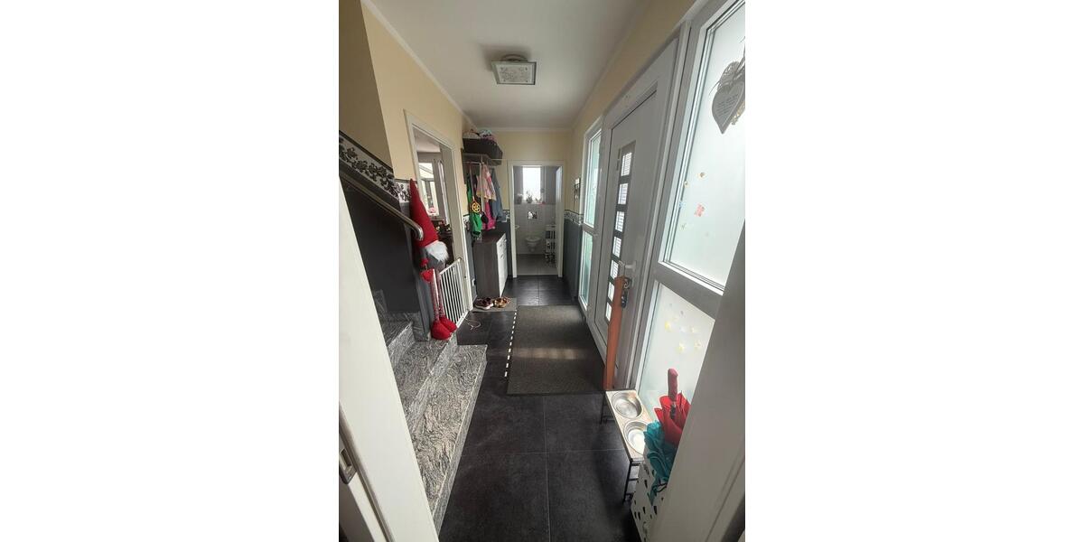 Doppelhaushälfte Oberhausen Biefang - 7 Zimmer, 161 m&sup2;, 1.950&euro; | Angebot:27615887