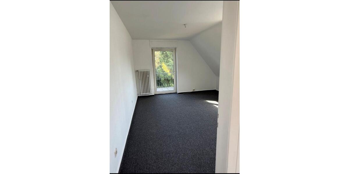 Sehr helle Wohnung zu vermieten (2Etage) in Ratingen 3 zimmer