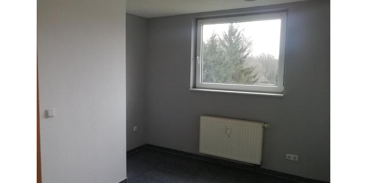 Dachgeschoßwohnung Oberhausen Alt-Oberhausen - 3 Zimmer, 72 m&sup2;, 450&euro; | Angebot:25443967