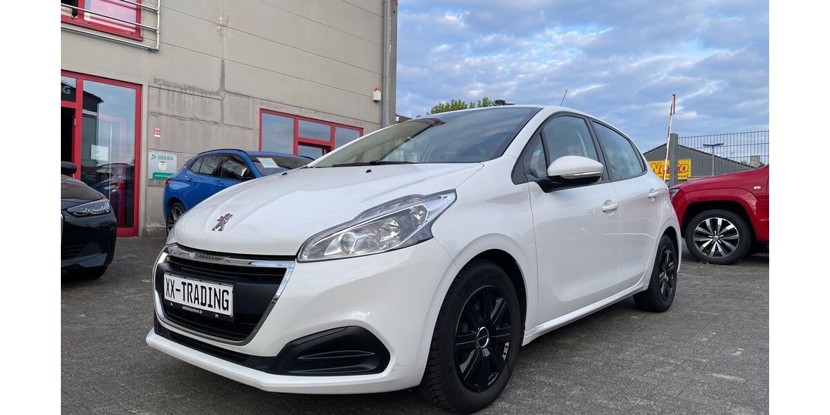Peugeot 208 71.144 km 8.950 &euro; Velbert 42553