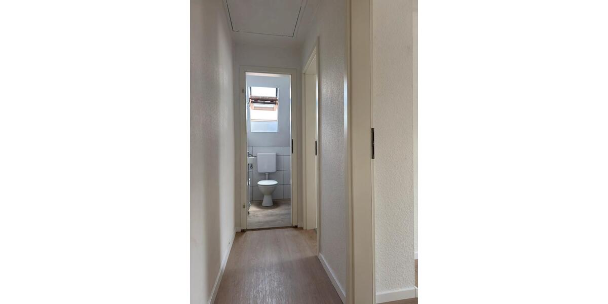 ZU VERMIETEN—DHH in guter Lage von OB-Königshardt 3 zimmer