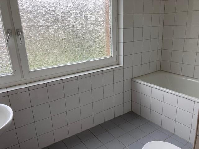 Etagenwohnung Duisburg Rheinhausen - 2.5 Zimmer, 76 m&sup2;, 467&euro; | Angebot:25339092