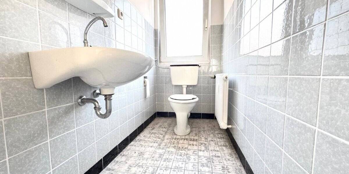 Charmante 5,5 Zimmerwohnung - Dachgeschosswohnung mit Loggia 5 zimmer