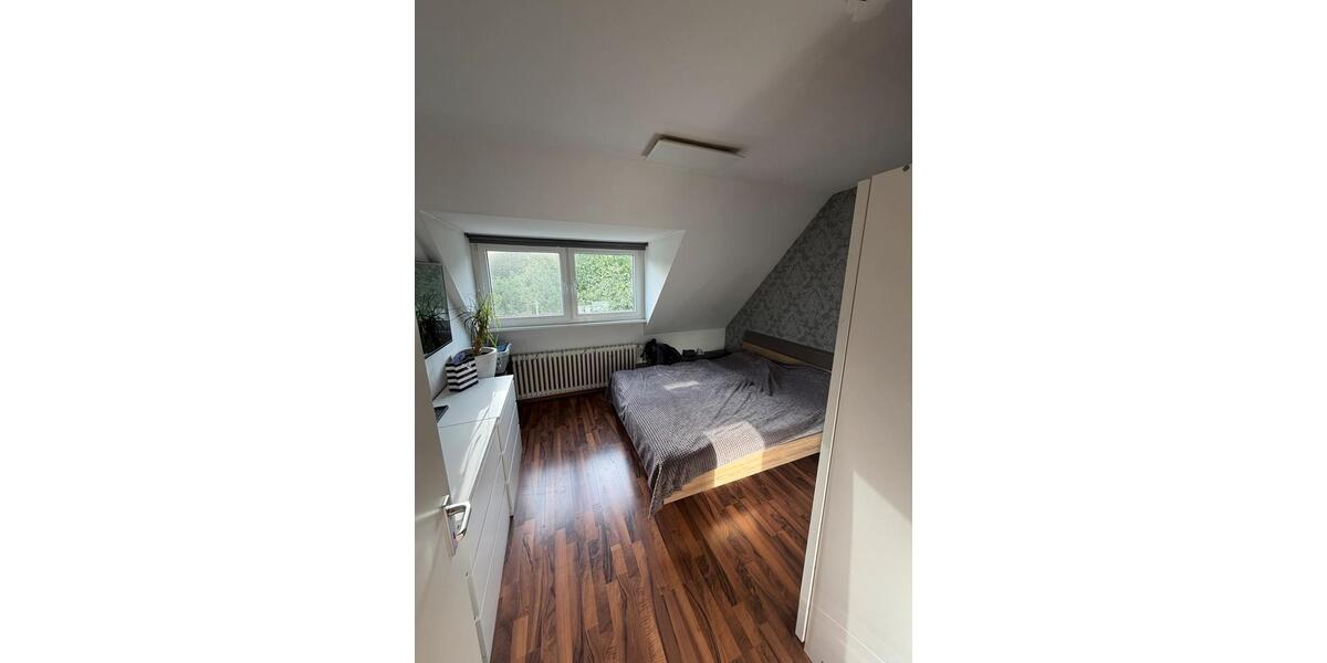 Dachgeschoßwohnung Essen Stadtbezirk IV - 2 Zimmer, 47 m&sup2;, 450&euro; | Angebot:26354171