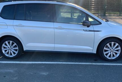 VW Touran 144.800 km 18.500 &euro; Wülfrath 42489