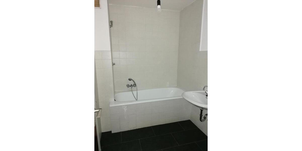 Dachgeschoßwohnung Recklinghausen Grullbad - 3.5 Zimmer, 82 m&sup2;, 443&euro; | Angebot:25301608