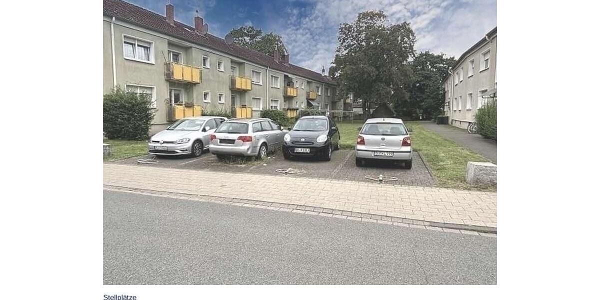 2wohnungen zu verkaufen und 4 ParkplatzStellplätze 3.5 zimmer