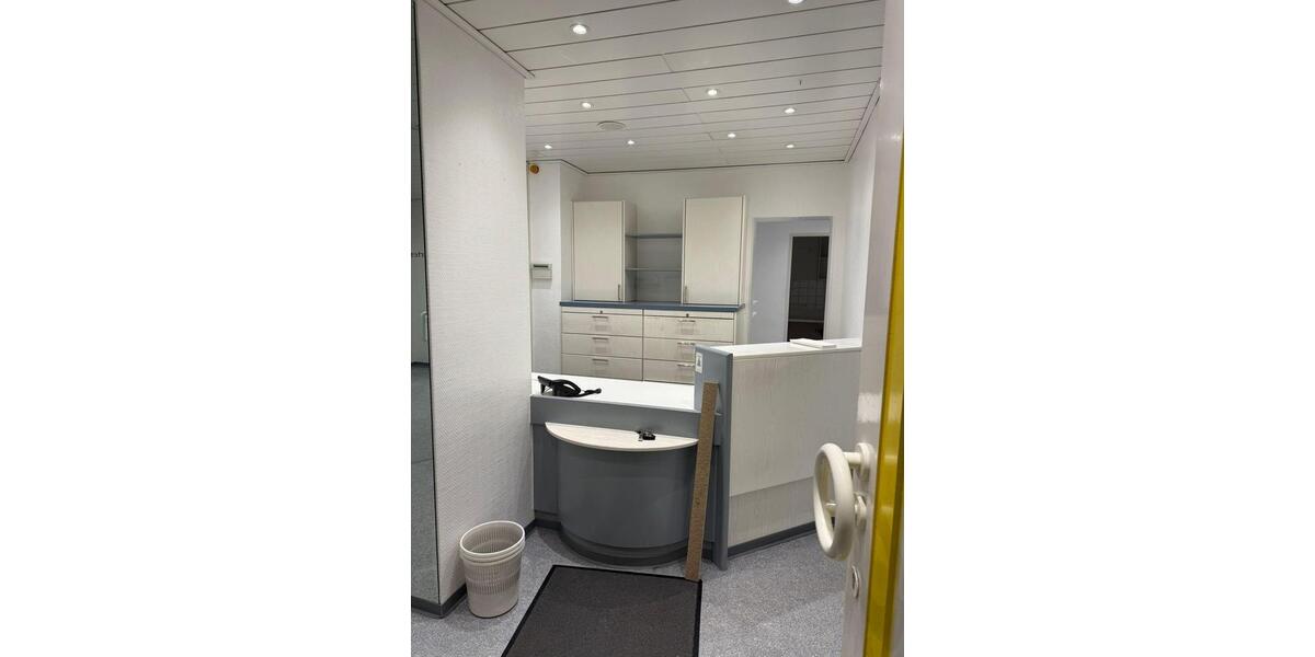 Ehemalige Zahnarztpraxis in Herne – vielseitig nutzbar für Heilberufe, Massage oder Büro zimmer