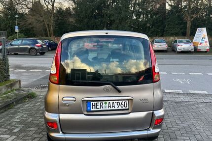 Toyota Verso 270.000 km 2.100 &euro; Gelsenkirchen 45892