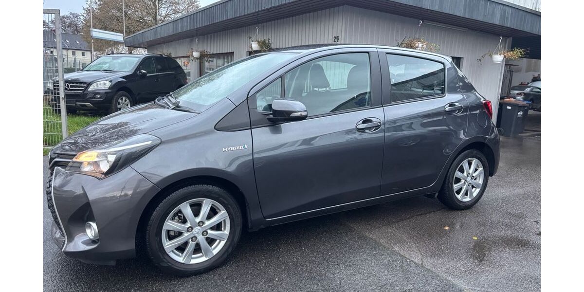 Toyota Yaris 29.200 km 9.750 &euro; Essen 45356