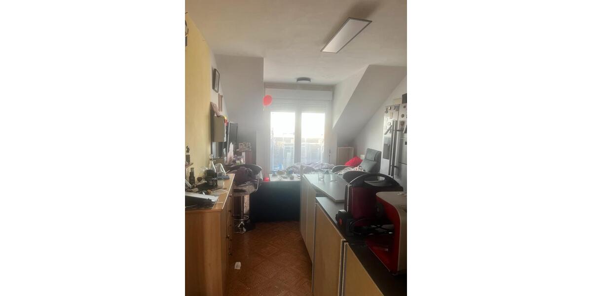 Dachgeschoßwohnung Essen Stadtbezirk IV - 2.5 Zimmer, 46 m&sup2;, 30.000&euro; | Angebot:25345542