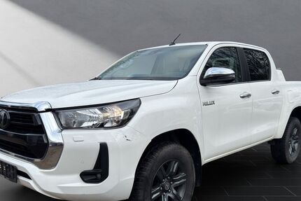 Toyota Hilux 215.351 km 24.950 &euro; Dinslaken 46537