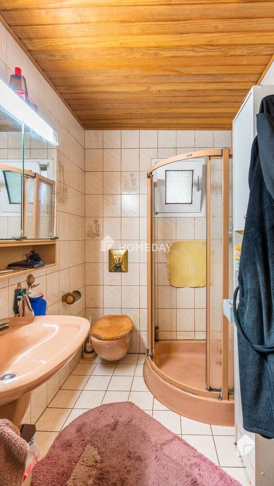 Attraktives Mehrfamilienhaus mit 3 Wohneinheiten in ruhiger Lage