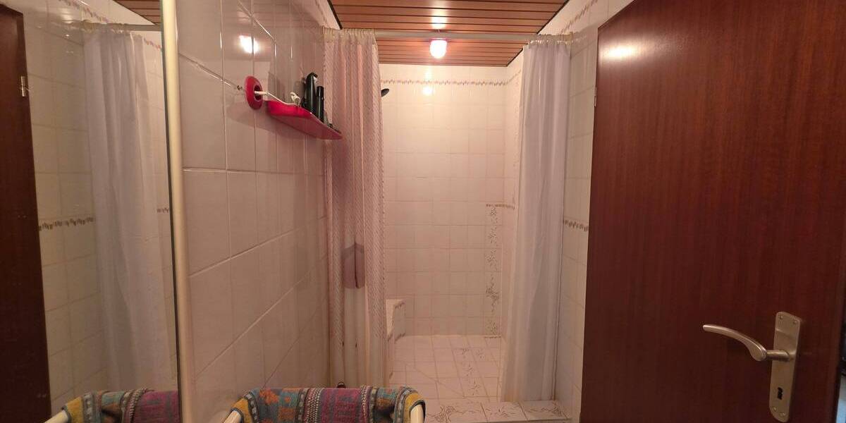 Zweifamilienhaus mit Einliegerwohnung in ruhiger Lage 6 zimmer