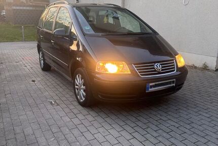 VW Sharan 193.915 km 4.099 € Bottrop 46236