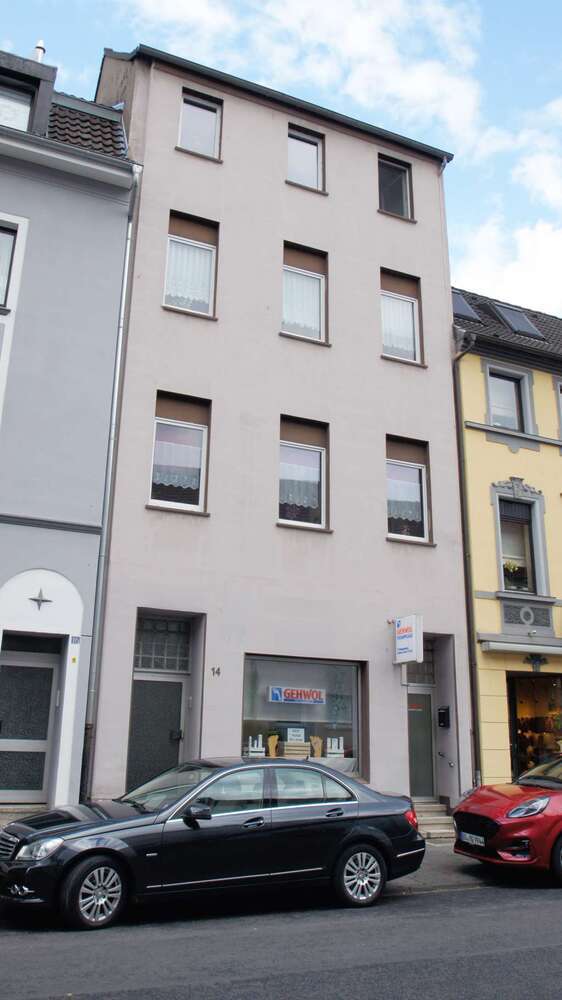 Haus zum Kaufen in Duisburg 369.000 € 261.5 m²