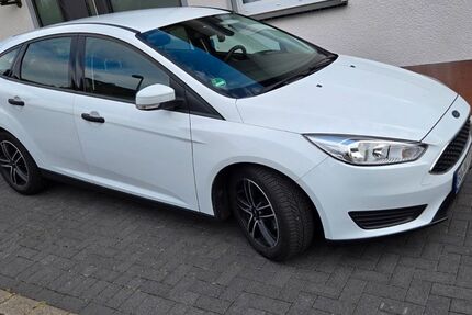 Ford Focus 45.000 km 10.200 &euro; Bochum 44879