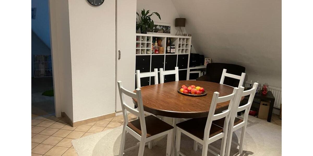 Dachgeschoßwohnung Essen Stadtbezirk II - 2.5 Zimmer, 52 m&sup2;, 560&euro; | Angebot:25417026