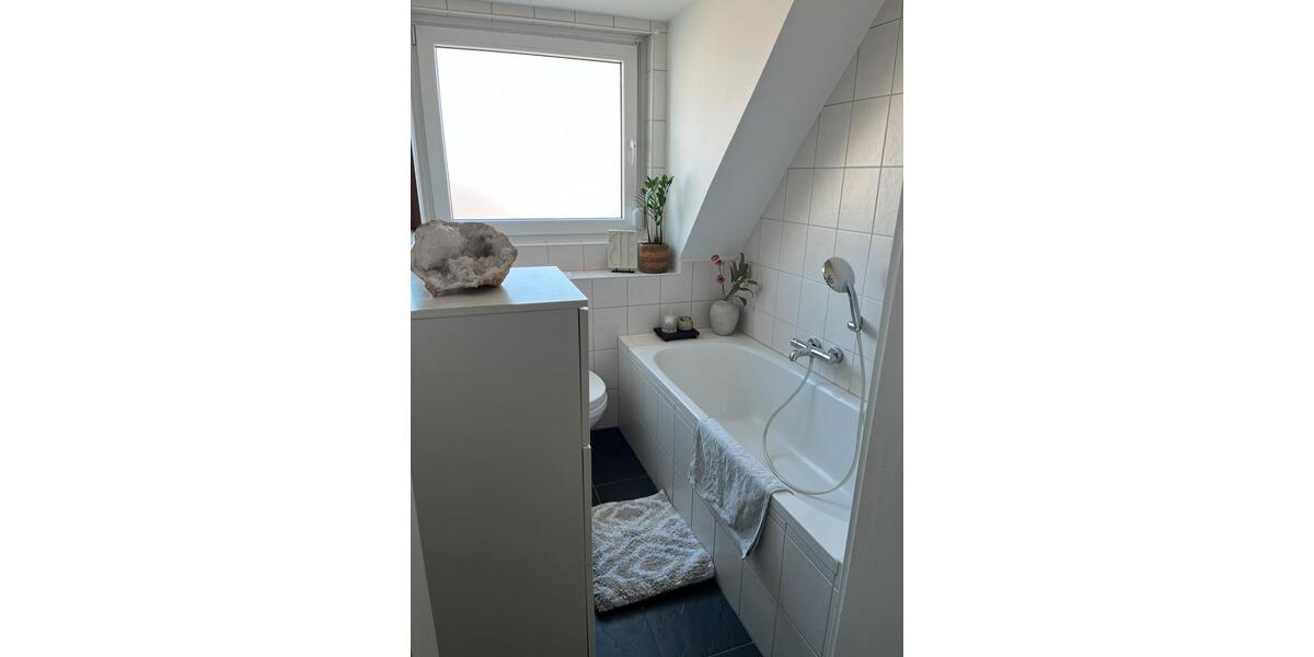 Dachgeschoßwohnung Essen Stadtbezirk IV - 4 Zimmer, 79 m&sup2;, 255.000&euro; | Angebot:27624224