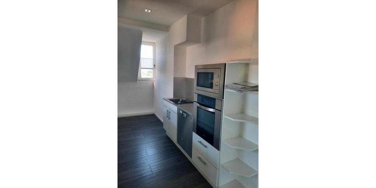 Dachgeschoßwohnung Essen Stadtbezirk II - 5 Zimmer, 124 m&sup2;, 1.470&euro; | Angebot:27621026