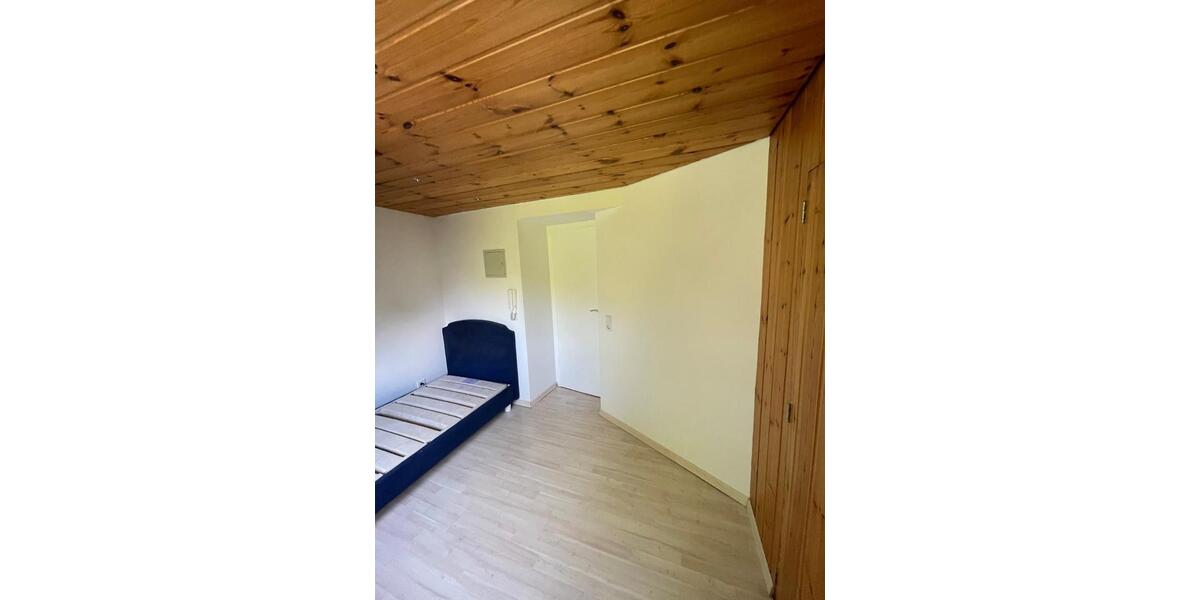 Dachgeschoßwohnung Essen Stadtbezirk VII - 2 Zimmer, 62 m&sup2;, 600&euro; | Angebot:26350508
