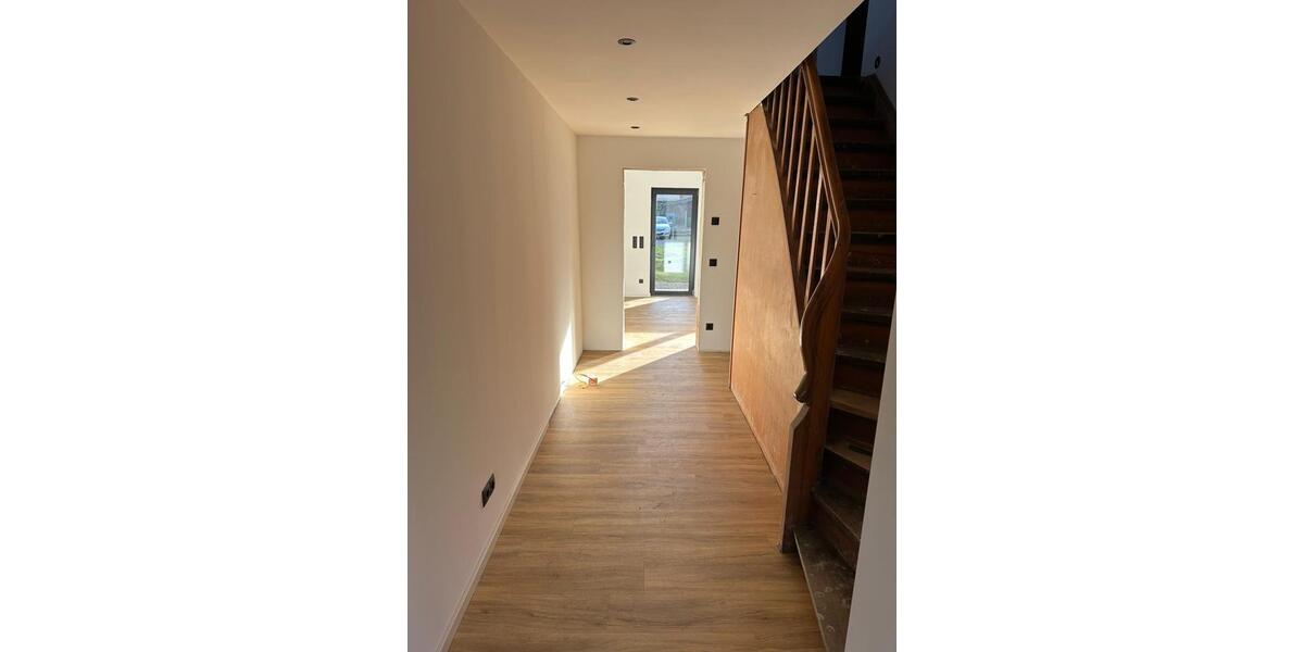 Einfamilienhaus mit großem Grundstück - 202425 kernsaniert 6 zimmer