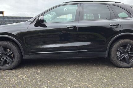 Porsche Cayenne 279.000 km 15.200 € Essen 45307