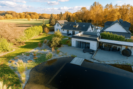 Haus zum Kaufen in Moers 1.250.000 € 362 m² 10 zimmer