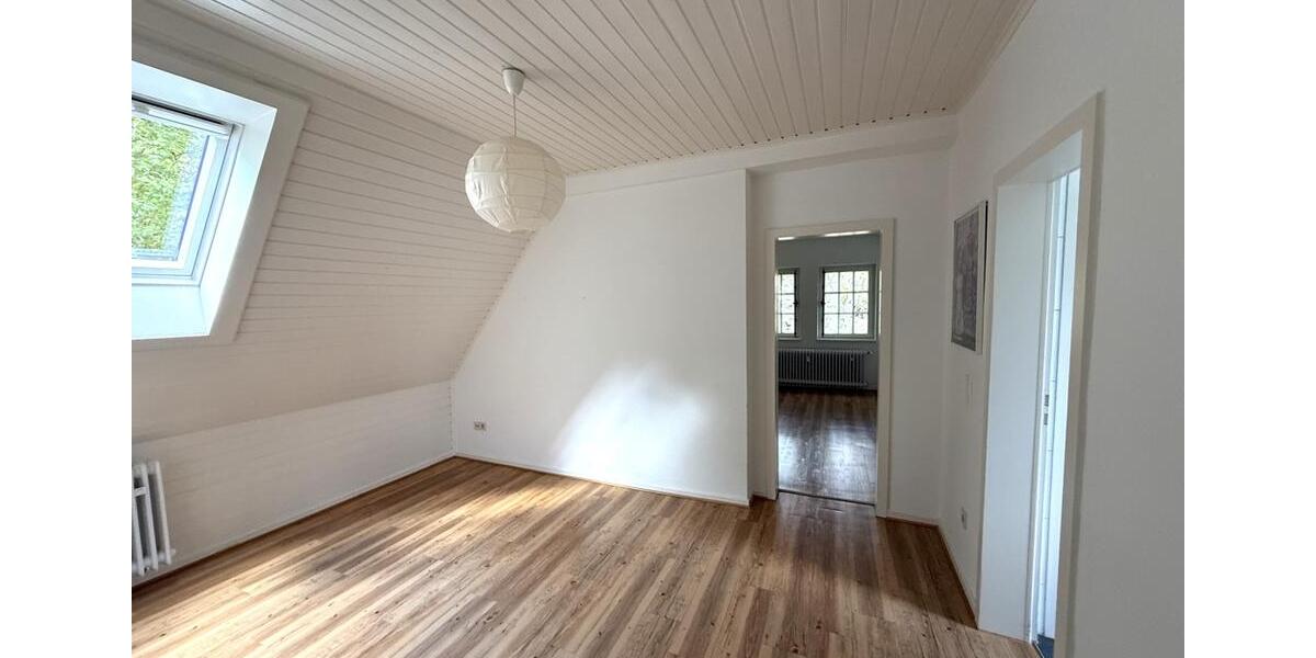 Villa Gelsenkirchen Buer - 12 Zimmer, 310 m&sup2;, 3.200&euro; | Angebot:22985202