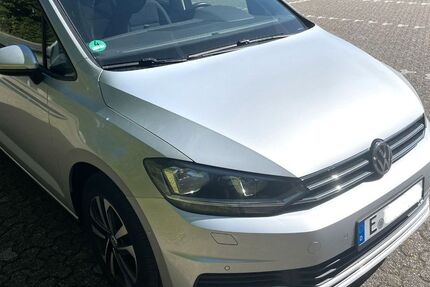 VW Touran 89.500 km 17.490 &euro; Essen 45219
