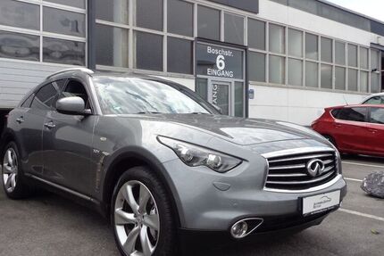INFINITI QX70
