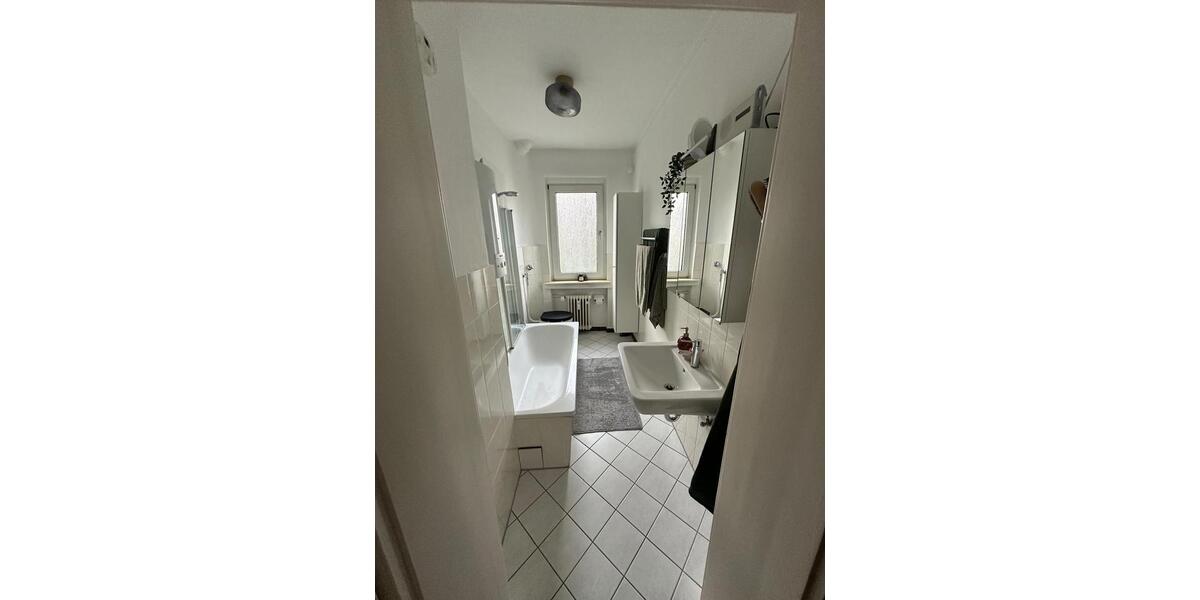 ZWISCHENMIETE: 3-Zimmer-Wohnung in BO-Ehrenfeld ab April bis Sep 3 zimmer