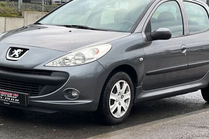 Peugeot 206 102.000 km 2.999 € Oer-Erkenschwick 45739