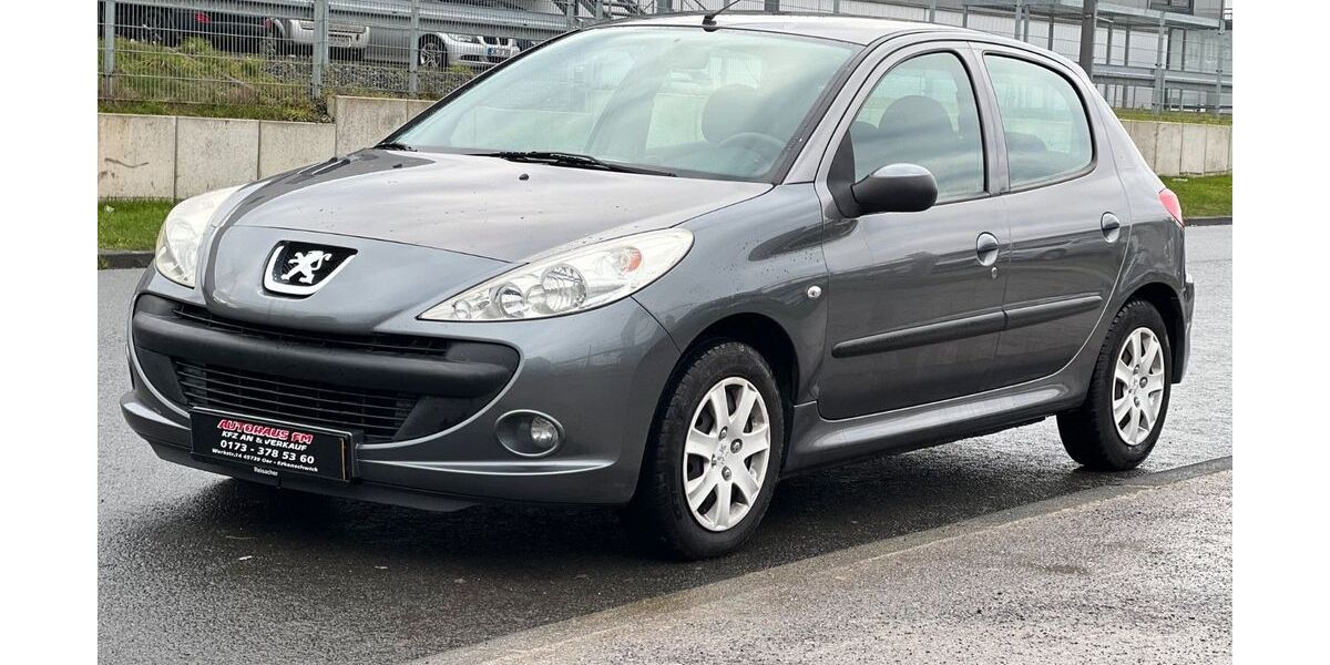 Peugeot 206 102.000 km 2.999 € Oer-Erkenschwick 45739