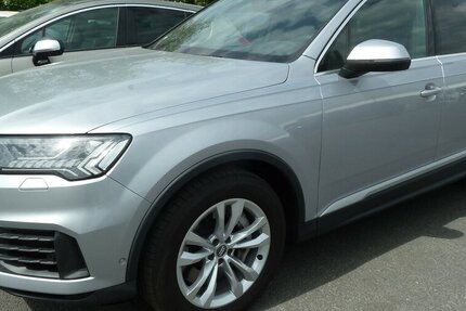 Audi Q7 55e TFSI Quattro Leder Matrix Panorama Air 170.000 km 36.900 € Ratingen 40885