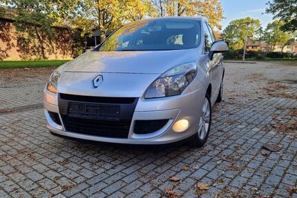 Renault Scenic 132.568 km 4.850 &euro; Oberhausen 46149