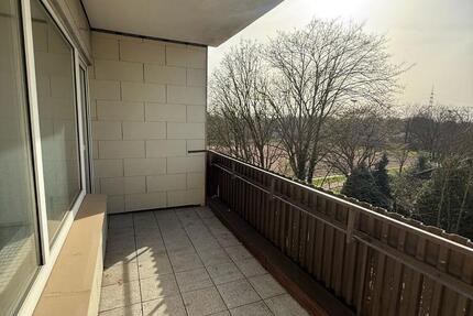 Geräumige 3-Zimmer Wohnung | Balkon | frisch renoviert | ab sofort 3 zimmer