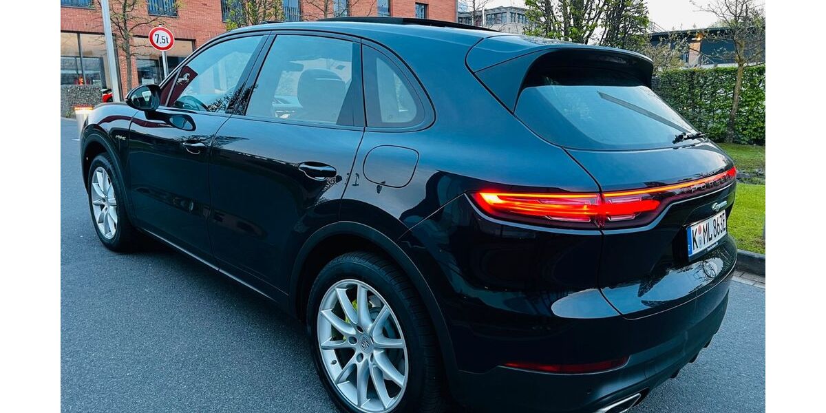Porsche Cayenne 174.000 km 43.911 &euro; Bottrop 46242