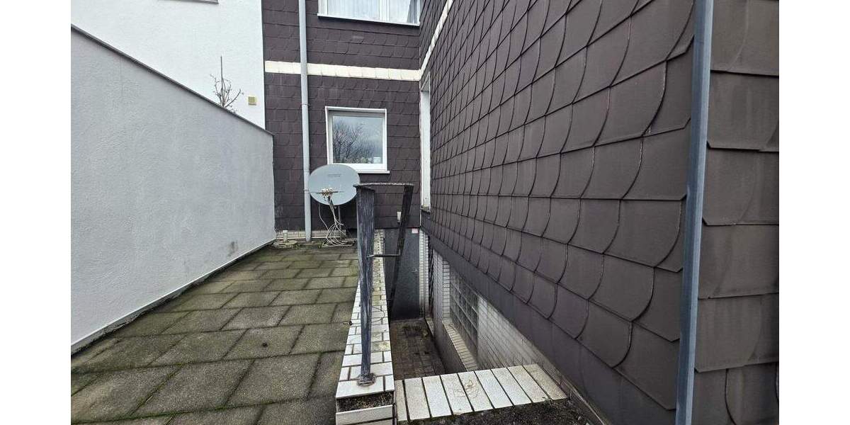 Lichtdurchflutete Eigentumswohnung mit Garten & vielseitigem Souterrain 5 zimmer