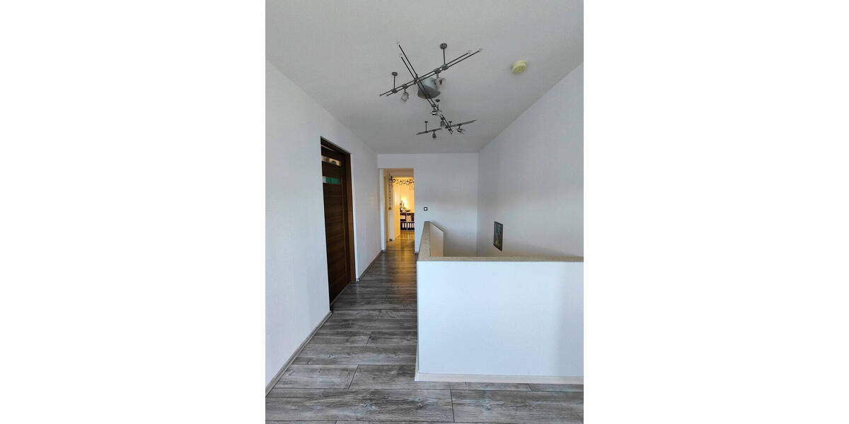 Reihenendhaus Duisburg Hochemmerich - 8 Zimmer, 160 m&sup2;, 498.000&euro; | Angebot:26188390