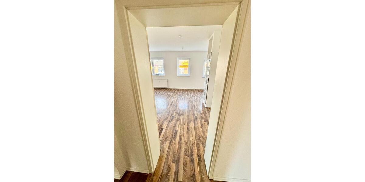 Erdgeschoßwohnung Gelsenkirchen Gelsenkirchen-Mitte - 4 Zimmer, 98 m&sup2;, 750&euro; | Angebot:25433180