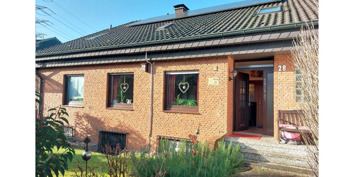Reihenhaus Hünxe - 7 Zimmer, 250 m&sup2;, 485.000&euro; | Angebot:26652136